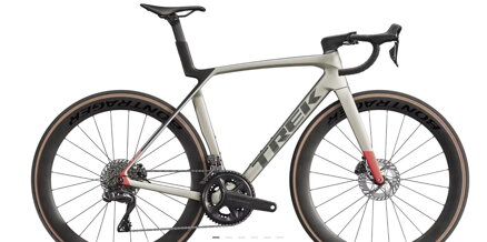 Bicykel Trek Madone SL 7 Gen 8 2025 strieborný