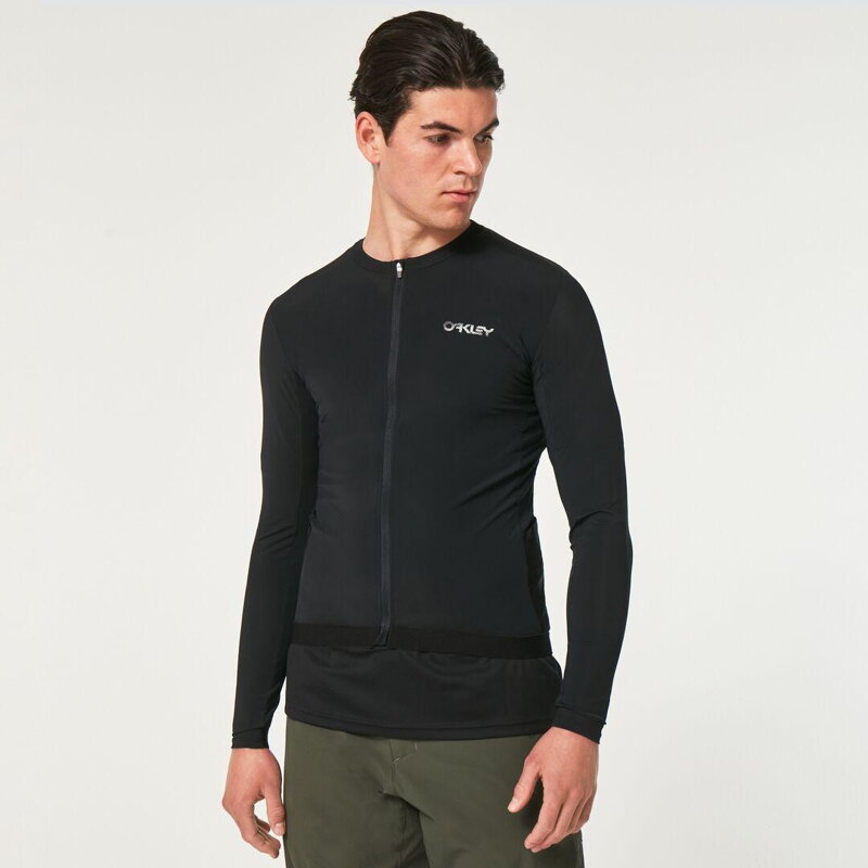 Maglia nera a maniche lunghe Oakley Element Maglia nera a maniche lunghe Oakley Element